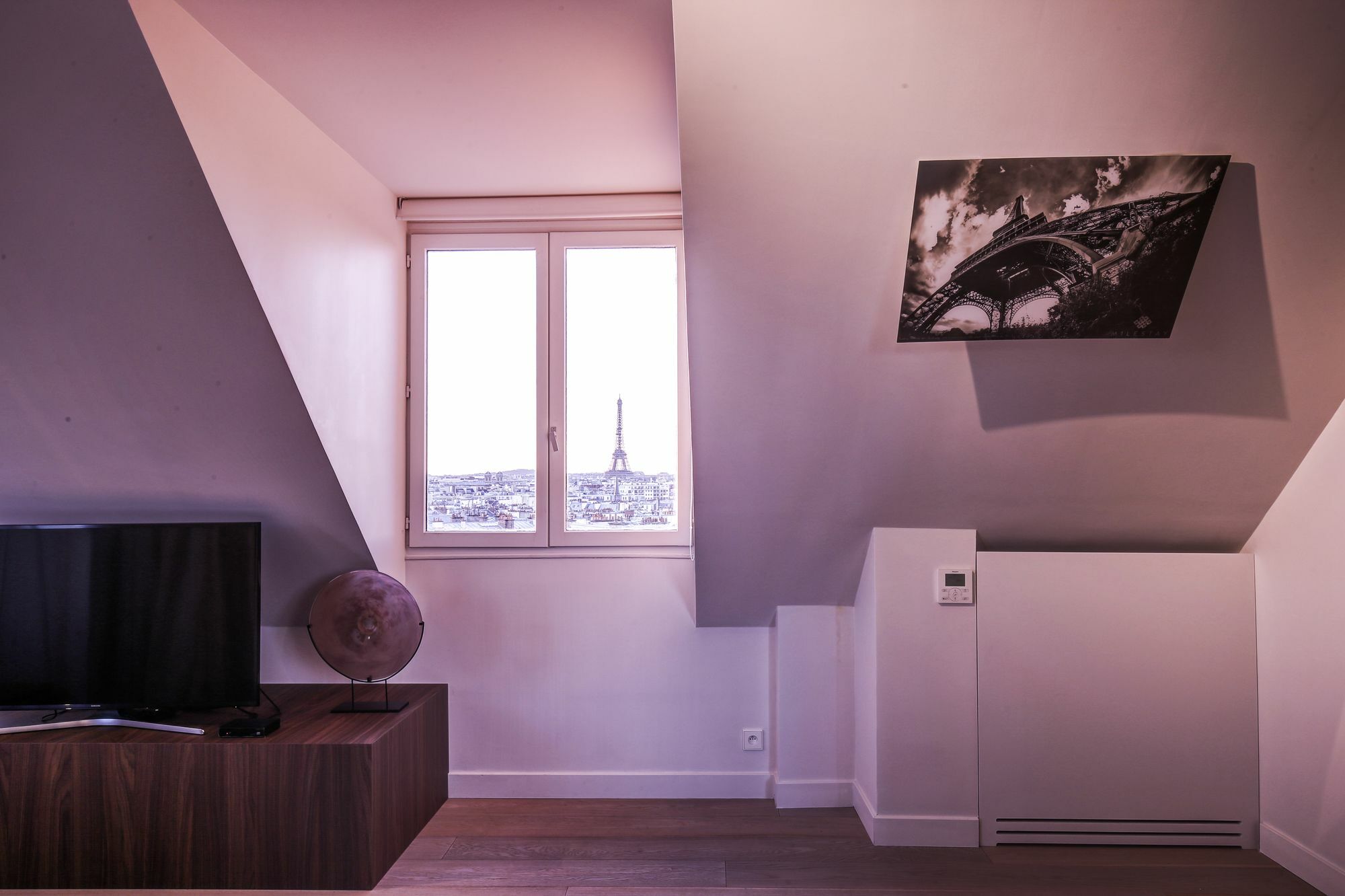 Milestay-saint Germain * Parijs